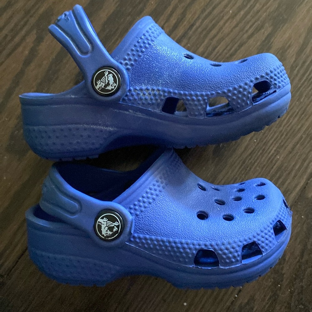 Crocs Classic Clogs - Picture 4 of 5